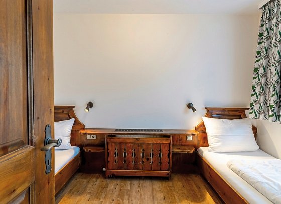 Das Bergmayr - Chiemgauer Alpenhotel - Wohnbeispiel Familienzimmer 2 Raum (Zimmercodierung FB1)