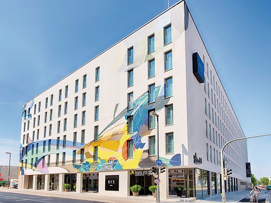 NYX Hotel Munich - inklusive NFL Munich Ticket