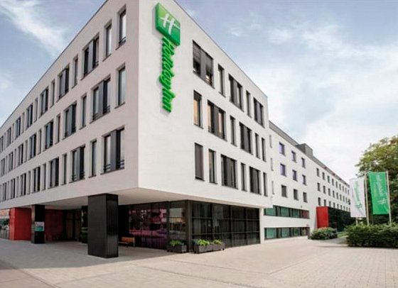 Holiday Inn München Westpark - inklusive NFL Munich Ticket
