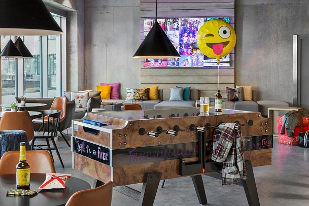 Moxy München Ostbahnhof - inklusive NFL Munich Ticket