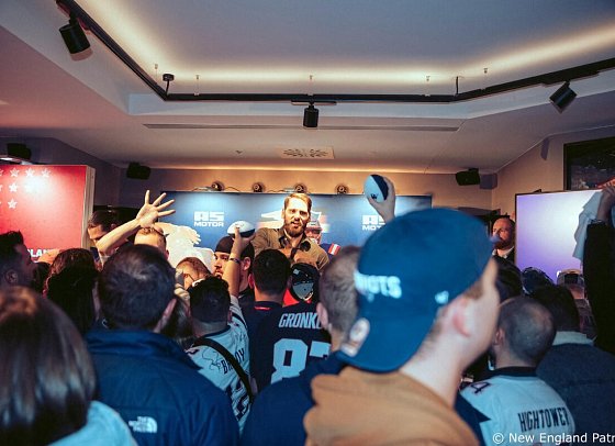 Moxy München Ostbahnhof - inklusive NFL Munich Ticket