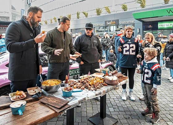 Moxy München Ostbahnhof - inklusive NFL Munich Ticket