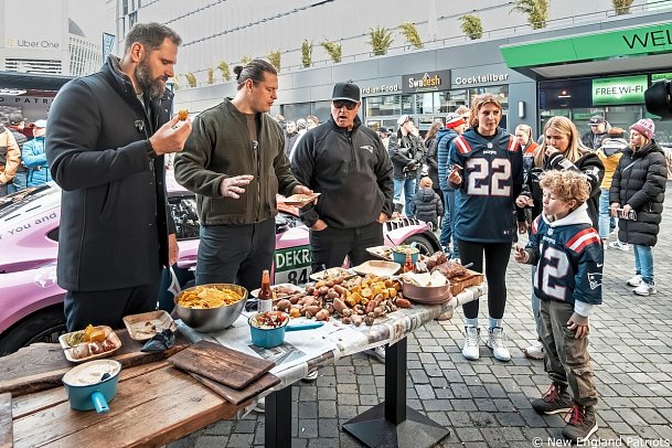 Moxy München Ostbahnhof - inklusive NFL Munich Ticket