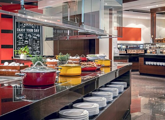  The Westin Grand Munich - inklusive NFL Ticket und Patriots Package