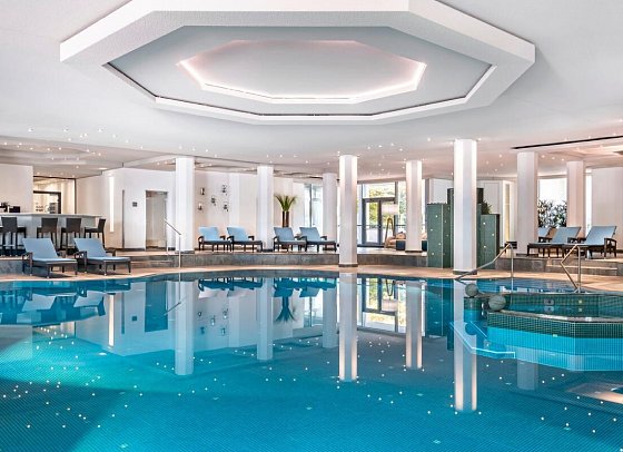  The Westin Grand Munich - inklusive NFL Ticket und Patriots Package