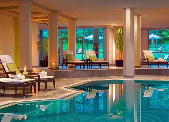  The Westin Grand Munich - inklusive NFL Ticket und Patriots Package