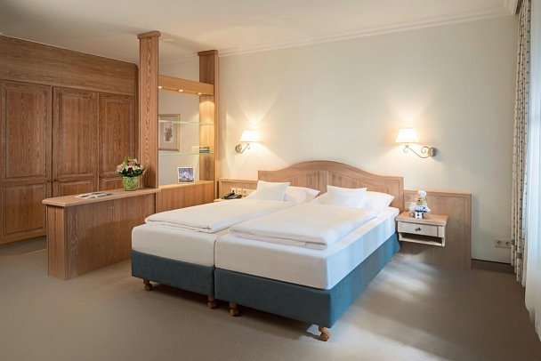 Dorint Sporthotel Garmisch-Partenkirchen - Wohnbeispiel Doppelzimmer (Zimmercodierungen DB1 & DC1)