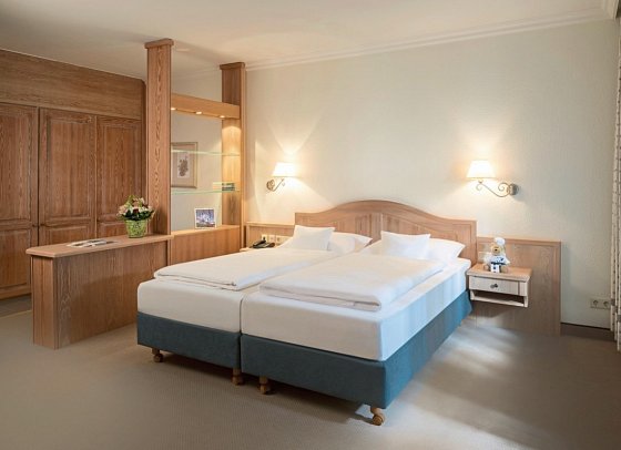 Dorint Sporthotel Garmisch-Partenkirchen - Wohnbeispiel Doppelzimmer (Zimmercodierungen DB1 & DC1)