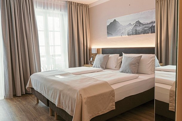 Berghotel Hammersbach - Wohnbeispiel Doppelzimmer Standard (Zimmercodierungen DG1 & EG1)