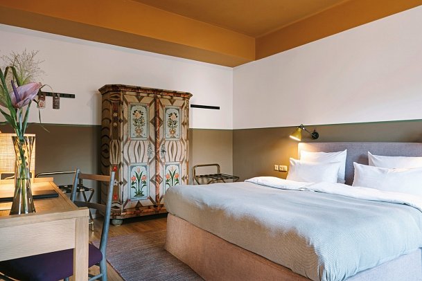 HENRI Hotel Garmisch-Partenkirchen - Wohnbeispiel Chambre mit Balkon (Zimmercodierung DB2)