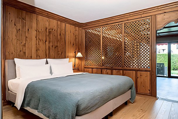 HENRI Hotel Garmisch-Partenkirchen - Wohnbeispiel Doppelzimmer Salon (Zimmercodierung SAL)