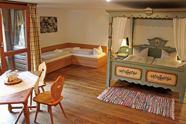 Gasthof Ochsenwirt - Wohnbeispiel Familienzimmer (Zimmercodierung FB1)