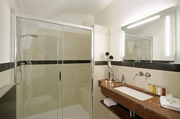 Gut Ising Chiemsee - Wohnbeispiel Doppelzimmer Komfort (Zimmercodierungen DF1 & DP3)