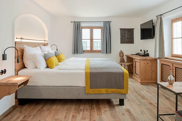 Gut Ising Chiemsee - Wohnbeispiel Doppelzimmer Standard (Zimmercodierungen DG1 & DG2)