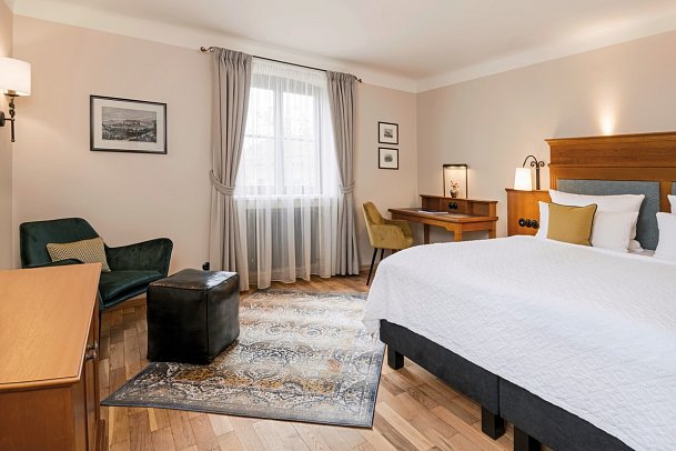 Gut Ising Chiemsee - Wohnbeispiel Doppelzimmer Standard (Zimmercodierungen DG1 & DG2)