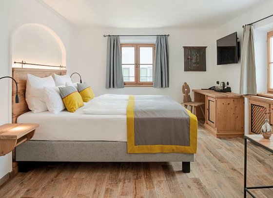 Gut Ising Chiemsee - Wohnbeispiel Doppelzimmer Standard (Zimmercodierungen DG1 & DG2)
