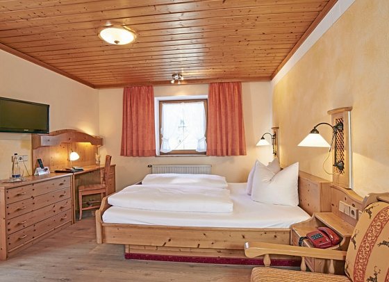 Hotel Bergheimat - Wohnbeispiel Doppelzimmer Balkon (Zimmercodierung DB2)