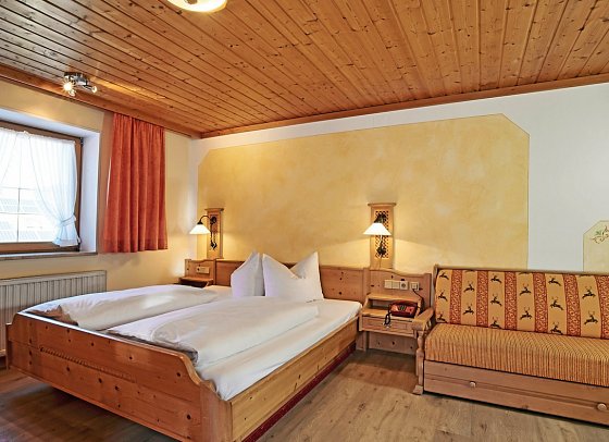 Hotel Bergheimat - Wohnbeispiel Doppelzimmer Balkon (Zimmercodierung DB2)