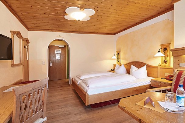 Hotel Bergheimat - Wohnbeispiel Doppelzimmer (Zimmercodierung DB1)