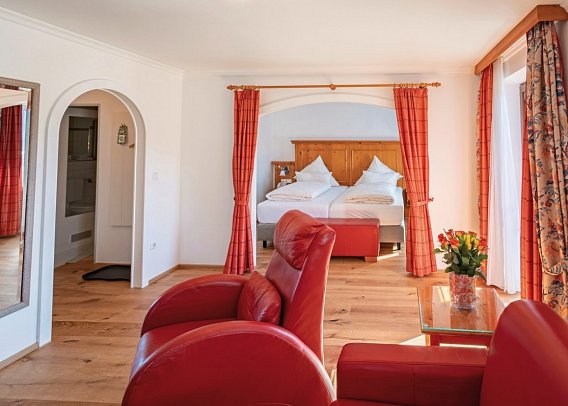 Alpenhotel Kronprinz - Wohnbeispiel Juniorsuite Bergblick Berchtesgaden (Zimmercodierung JB1)