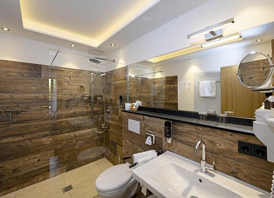 Steinbach-Hotel - Beispiel Bad Suite (Zimmercodierung WB1)