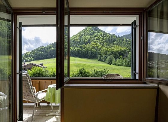 Steinbach-Hotel - Wohnbeispiel Einzelzimmer Balkon (Zimmercodierung EB2)