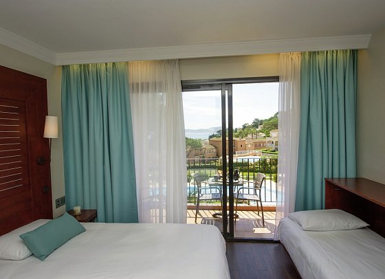 Les Jardins de Sainte Maxime - Wohnbeispiel Club Poolblick (Zimmercodierung ULP)