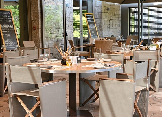 Terre Blanche Hôtel Spa Golf Resort - Clubhouse Restaurant Les Caroubiers