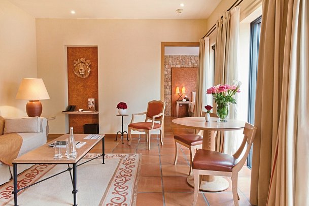 Terre Blanche Hôtel Spa Golf Resort - Wohnbeispiel Deluxe Suite, Premier Suite (Zimmercodierungen WD1 & WB1)
