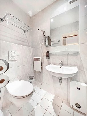 Wagners Hotel & Restaurant im Frankenwald - Beispiel Bad Doppelzimmer Plus (Zimmercodierung DB1)