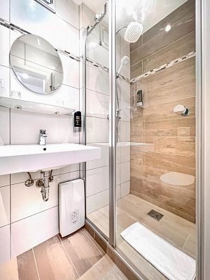 Wagners Hotel & Restaurant im Frankenwald - Beispiel Bad Doppelzimmer Deluxe (Zimmercodierung DD1)