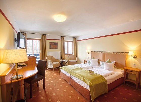 Hotel Gut Schmelmerhof - Wohnbeispiel Doppelzimmer Komfort Gartenblick (Zimmercodierung DF1)
