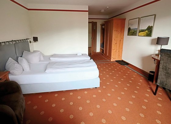 Hotel Gut Schmelmerhof - Wohnbeispiel Doppelzimmer Komfort Gartenblick (Zimmercodierung DF1)