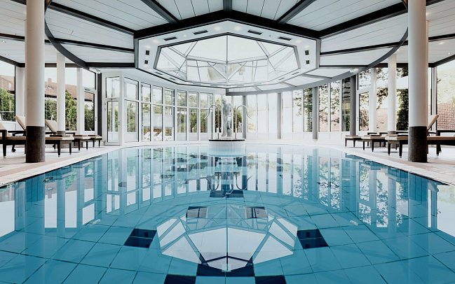 Donna Burghotel am Hohen Bogen - Innenpool