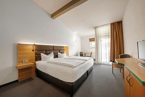 Donna Hotel Klosterhof - Wohnbeispiel Doppelzimmer Komfort Blick zum Innenhof (Zimmercodierung DF1)