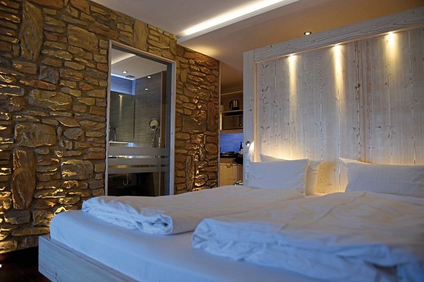 ULRICHSHOF Nature • Family • Design - Wohnbeispiel Suite Midi (Zimmercodierungen WB1 & WB2)