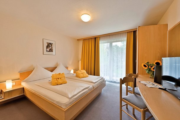 Sonnenhotel Bayerischer Hof - Wohnbeispiel Doppelzimmer Economy (Zimmercodierungen DE1 & EC1)
