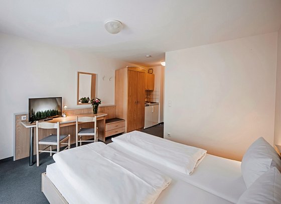 Sonnenhotel Bayerischer Hof - Wohnbeispiel Doppelzimmer Economy (Zimmercodierungen DE1 & EC1)