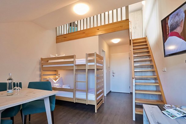 Sonnenhotel Bayerischer Hof - Wohnbeispiel Familienzimmer Comfort Galerie (Zimmercodierung FF1)