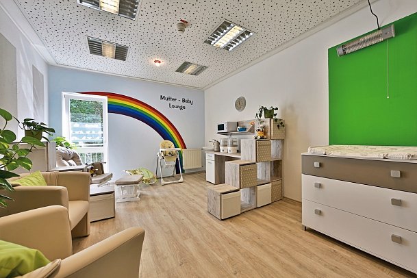 Sonnenhotel Bayerischer Hof - Mutter-Baby-Lounge