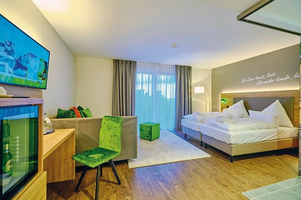 Sonnenhotel Weingut Römmert - Wohnbeispiel Juniorsuite Weinliebe (Zimmercodierung JB1)