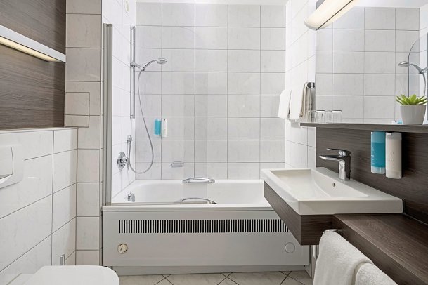 Hotel Frankenland - Beispiel Bad Doppelzimmer Deluxe (Zimmercodierung DD1)