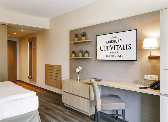 Parkhotel CUP VITALIS - Wohnbeispiel Doppelzimmer Deluxe Balkon (Zimmercodierung DD1)