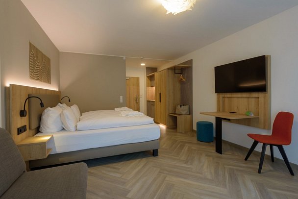 BERGlässig Hotel Bodenmais - Wohnbeispiel Appartement Deluxe Typ 1 (Zimmercodierung AD1)