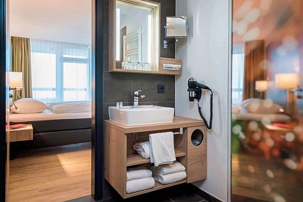 Rhön Park Aktiv Resort - Wohnbeispiel Studio Deluxe (Zimmercodierungen SD1, SD2, SB8 & SB9)