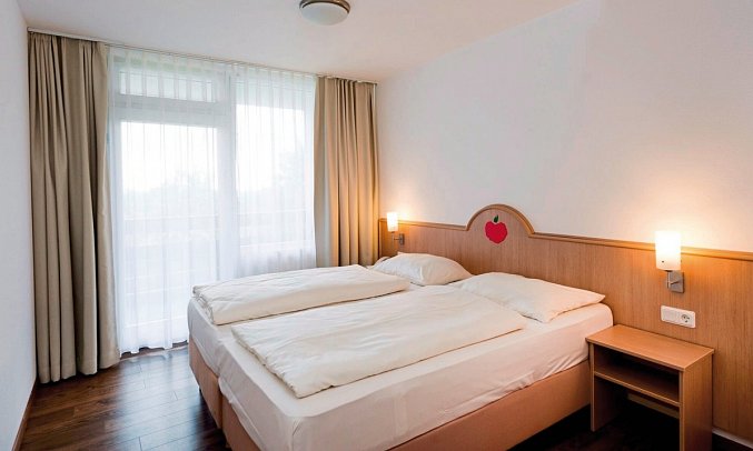 Rhön Park Aktiv Resort - Wohnbeispiel Familienappartement Standard (Zimmercodierungen AG1, AG2, AB8 & AB9)