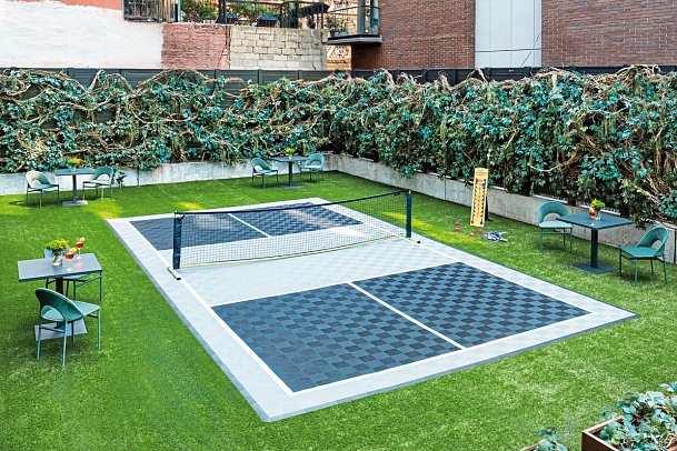 Moxy Brooklyn Williamsburg