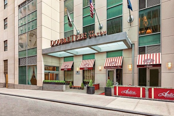DoubleTree by Hilton New York Downtown
