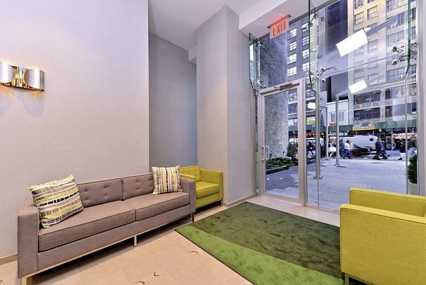 Holiday Inn New York City Times Square - Lobby