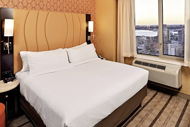 Holiday Inn New York City Times Square - Wohnbeispiel Standard King (Zimmercodierung UG2)